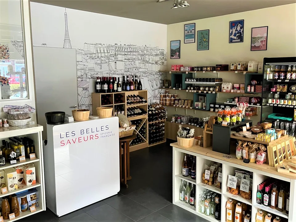 Vue de la boutique une fois les travaux terminés.